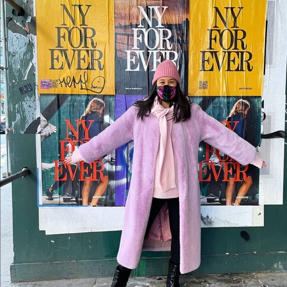 Meet Your Posher! - Picture 8 of 13